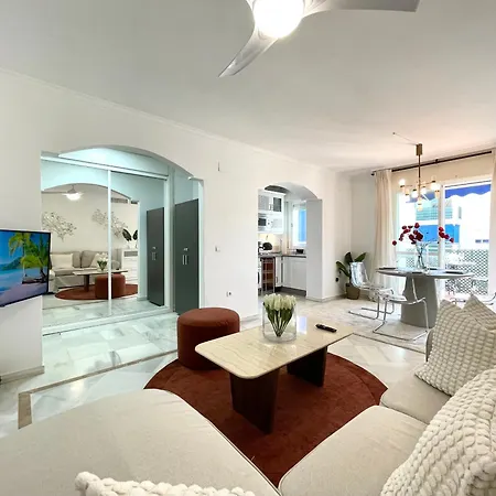 아파트 Puerto Banus Charming 1 Bedroom 마르베야
